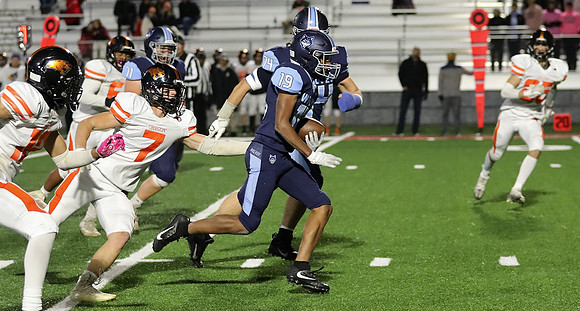 19 Daniel Wilson (15)