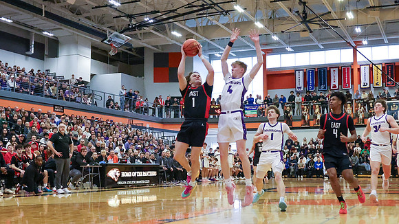 VARSITY Sectional Final vs. Sun Prairie East (38)