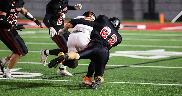 82 Evan Bailey (10)