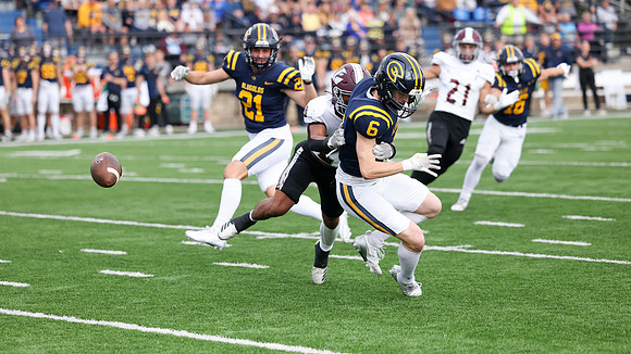 24 Brennan Goralski (32)