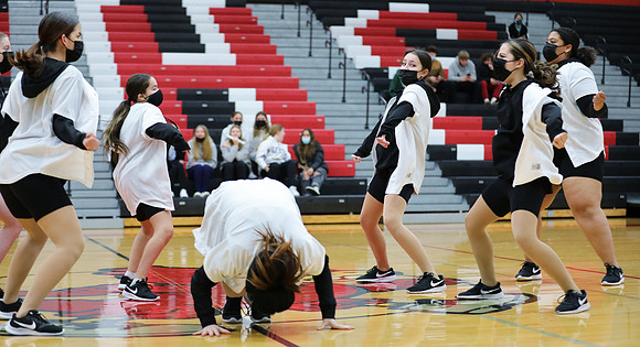 JV Dance 1-13-22 at JV Basketball Game  (62)